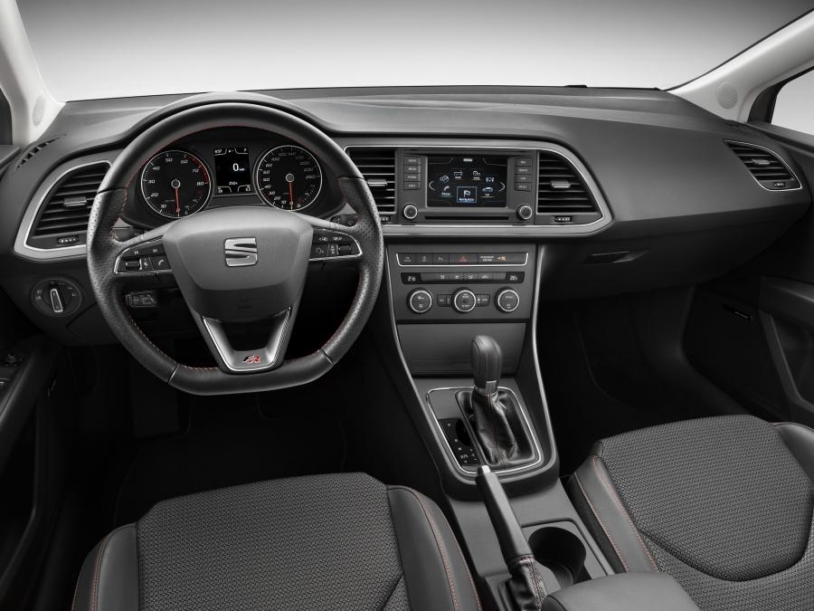  Seat Leon ST FR 2013 года  (фото 10 из 18)